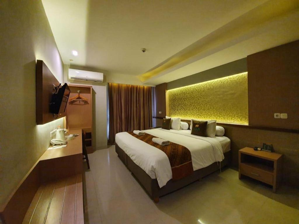 Hotel Loji 3*